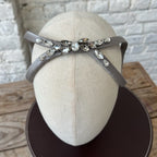 Cerchietto Eve Brodé in Raso Grigio Chiaro