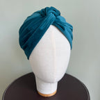 Turban en velours vert paon