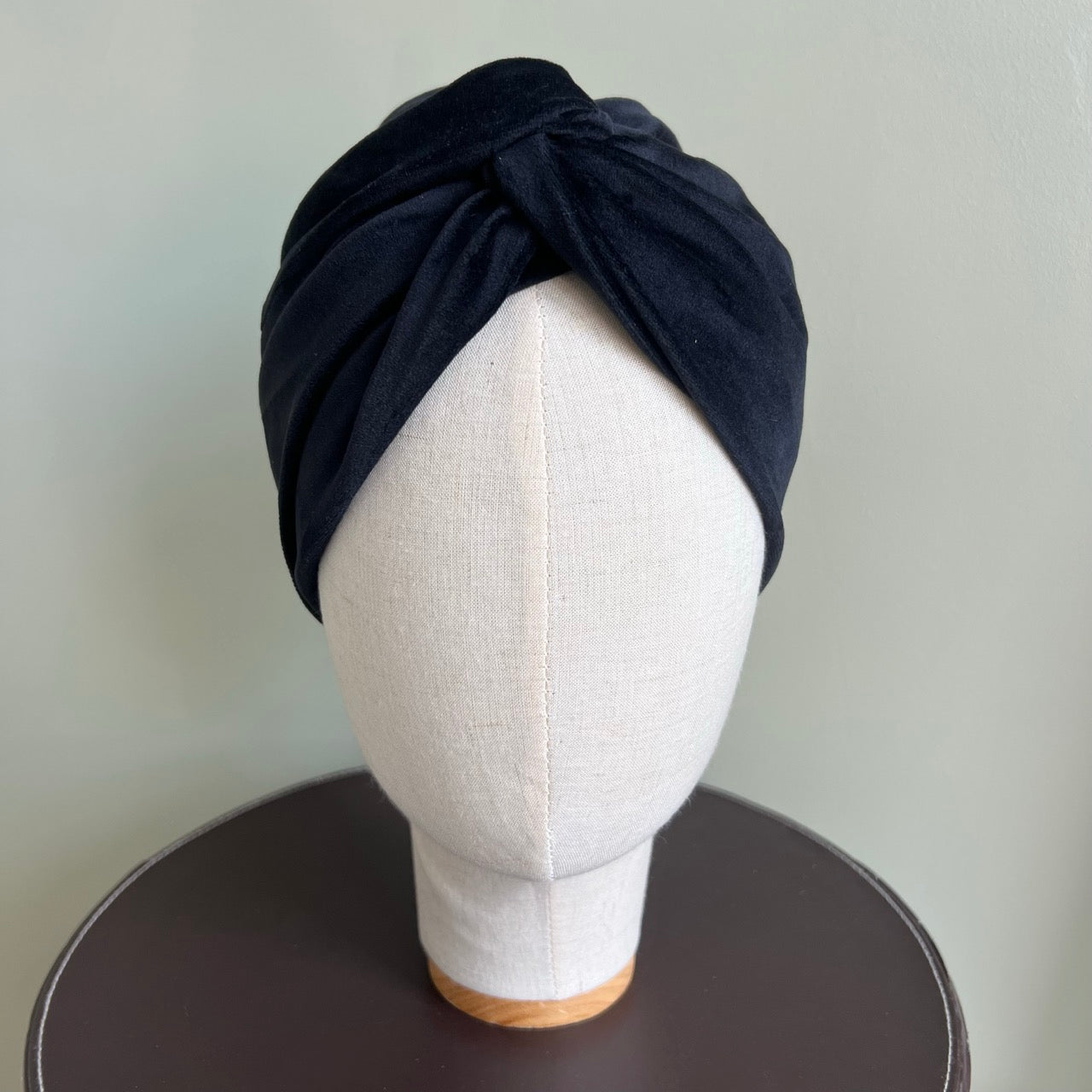 Turban en velours noir
