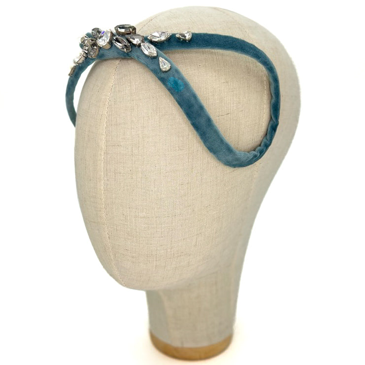 Cerchietto Eve Brodé in Velluto Azzurro Polvere