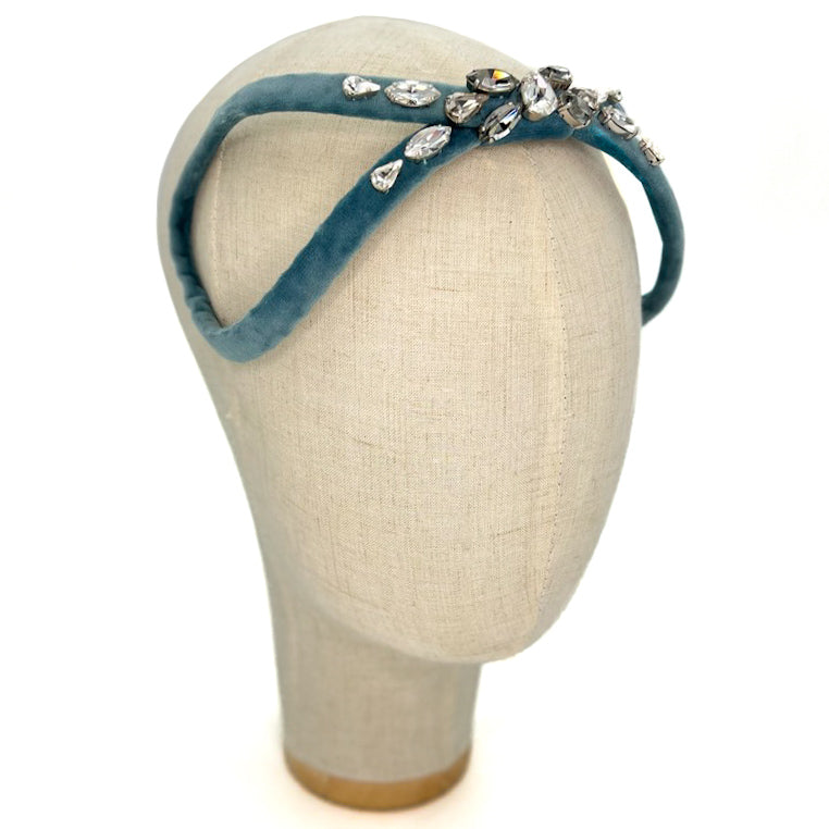 Cerchietto Eve Brodé in Velluto Azzurro Polvere