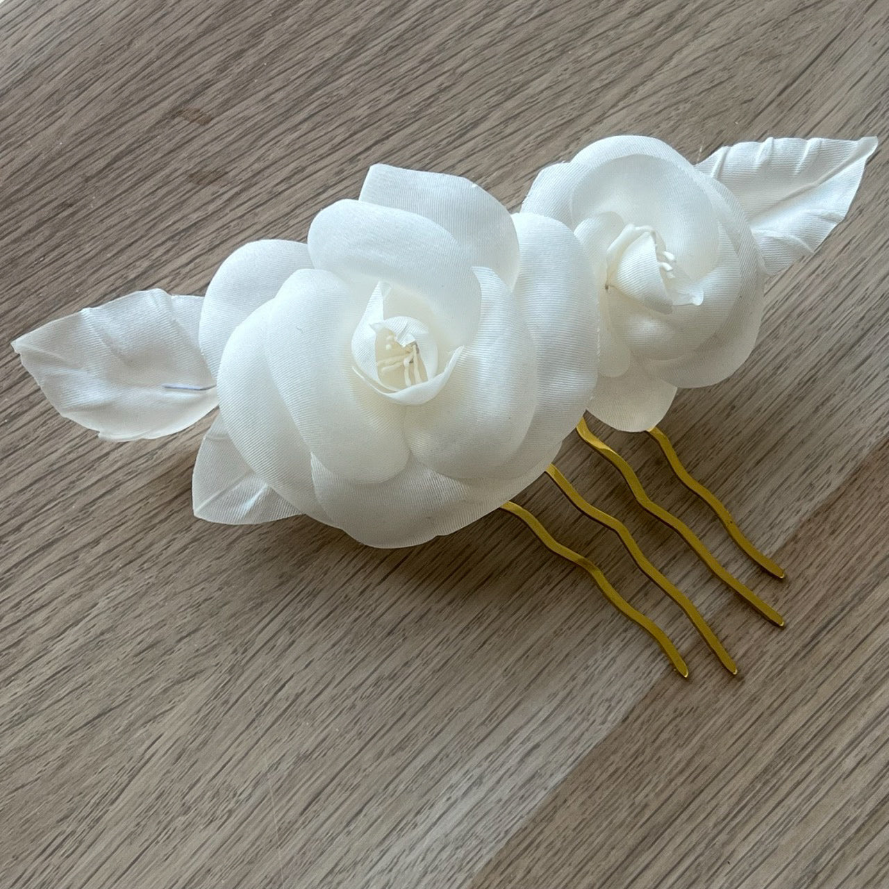 Forcina con Coppia di Camelie