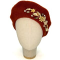 Béret couleur cuivre à motifs floraux