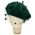 Béret vert foncé avec voile