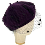 Béret aubergine violet foncé avec voile