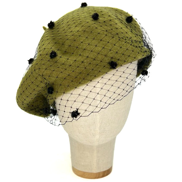 Basco Verde Chiaro Con Veletta