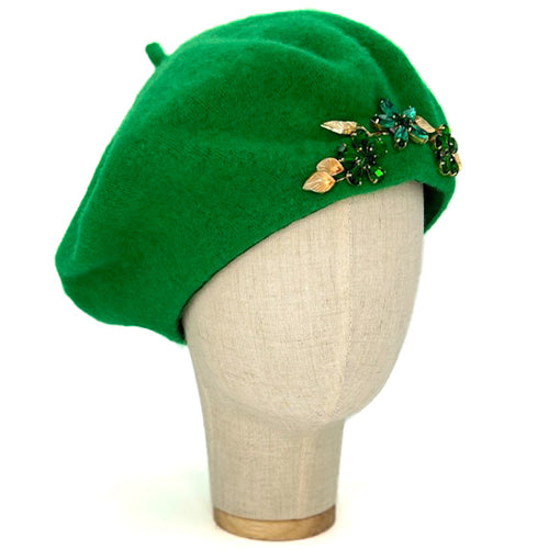 Béret vert vif orné de cristaux
