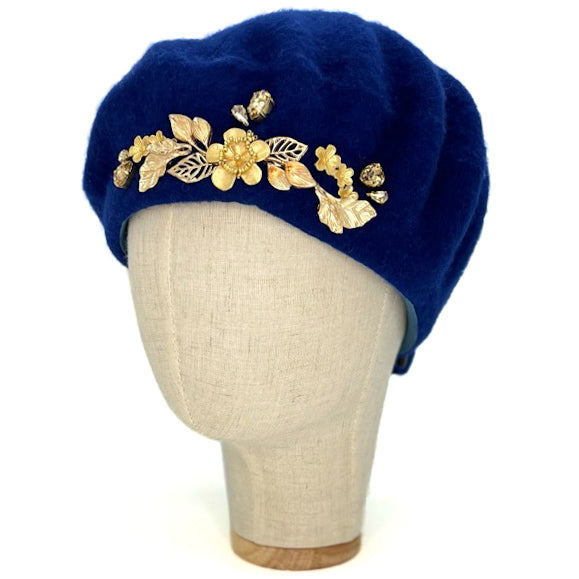 Basco Blu Oltremare Con Elementi Floreali