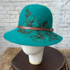 Cappello Fleurs Brûlées a Falda Stretta Pavone