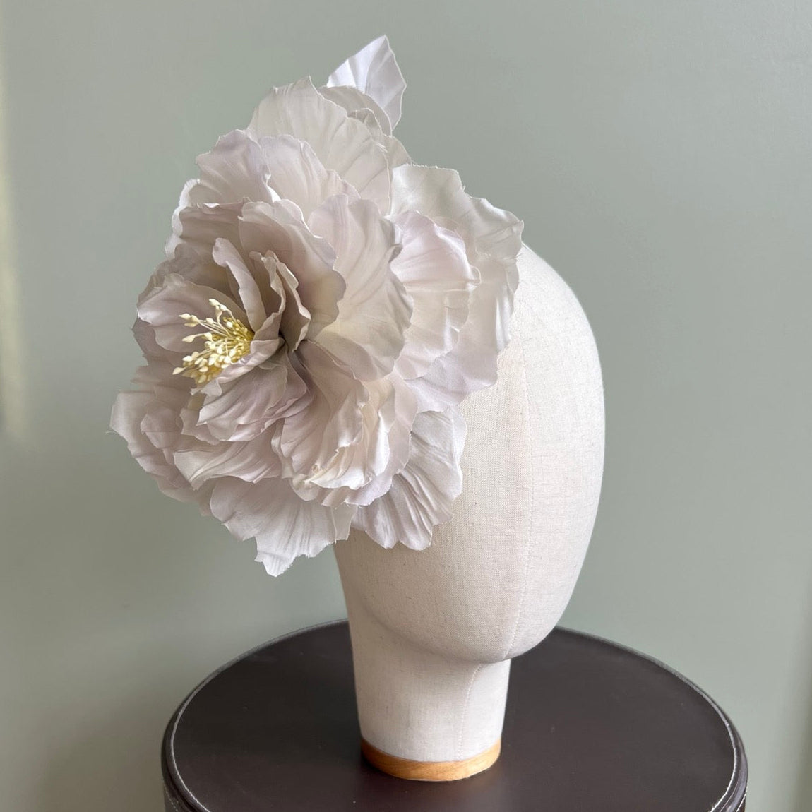 Jardin Secret - Fascinator Pivoine blanche