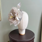 Jardin Secret - Fascinator Pivoine blanche