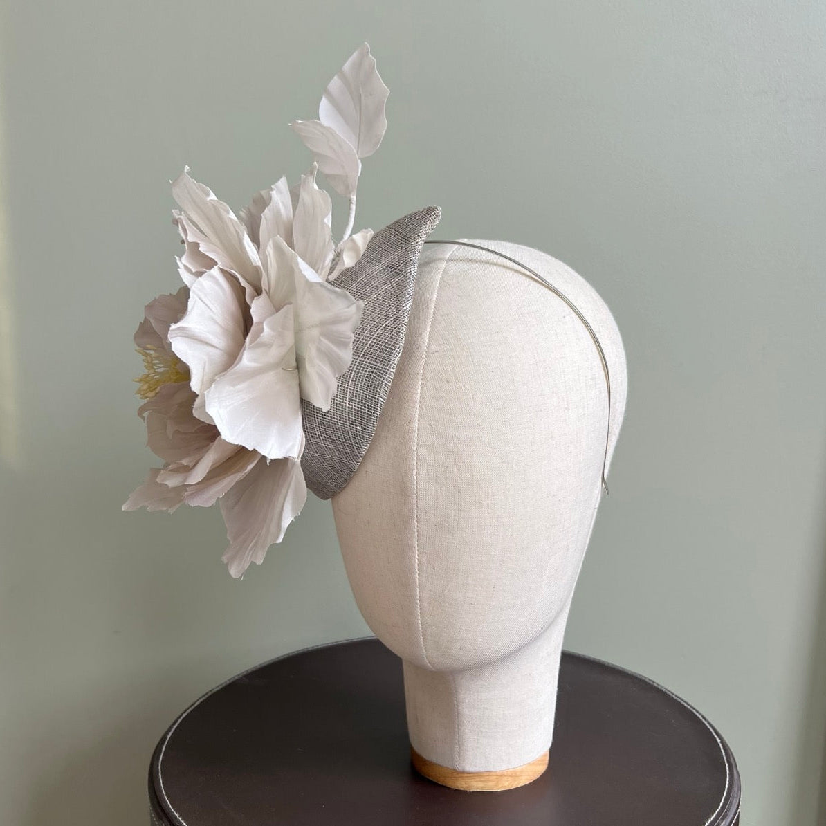 Jardin Secret - Fascinator Pivoine blanche