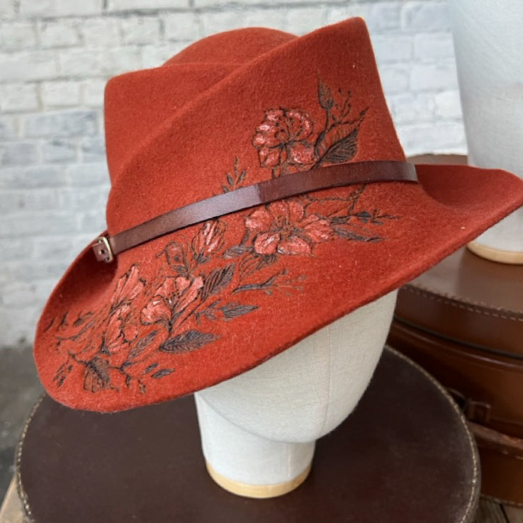 Cappello Fleurs Brûlées a Falda Stretta Rame
