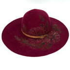 Cappello Fleurs Brûlées a Falda Larga Bordeaux