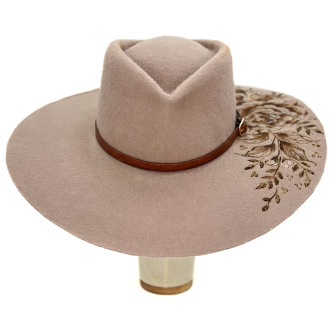 Cappello Fleurs Brûlées a Falda Larga Beige