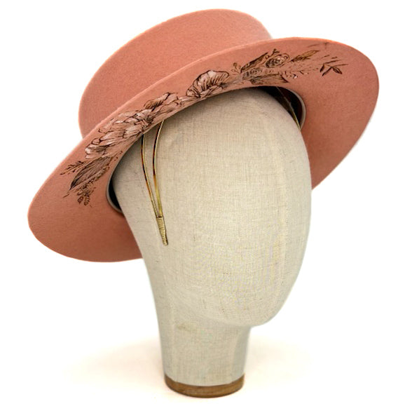 Cappello Fleurs Brûlées a Falda Stretta Rosa Salmone