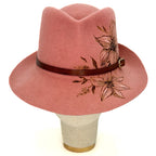 Cappello Fleurs Brûlées a Falda Stretta Rosa