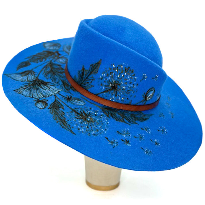 Cappello Fleurs Brûlées a Falda Larga Blu
