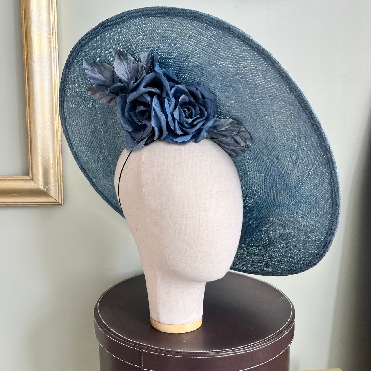 Jardin Secret - Cappello Rose Bleu