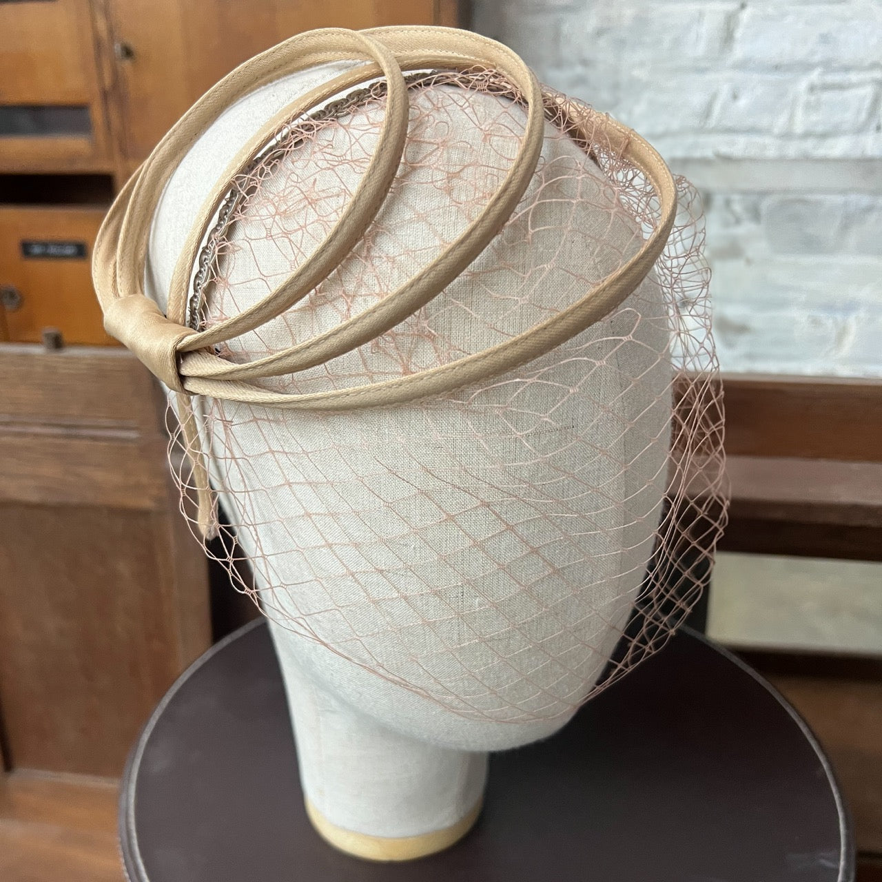 Cerchietto Ana in Raso Biscotto