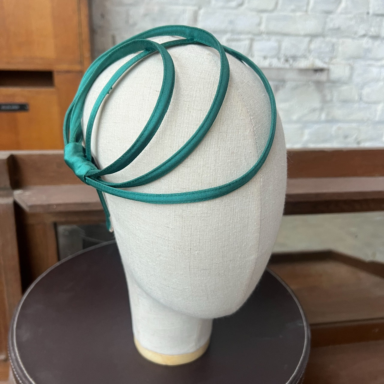 Cerchietto Ana in Raso Verde Smeraldo