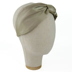 Serre-tête Vivien en satin gris tourterelle argenté