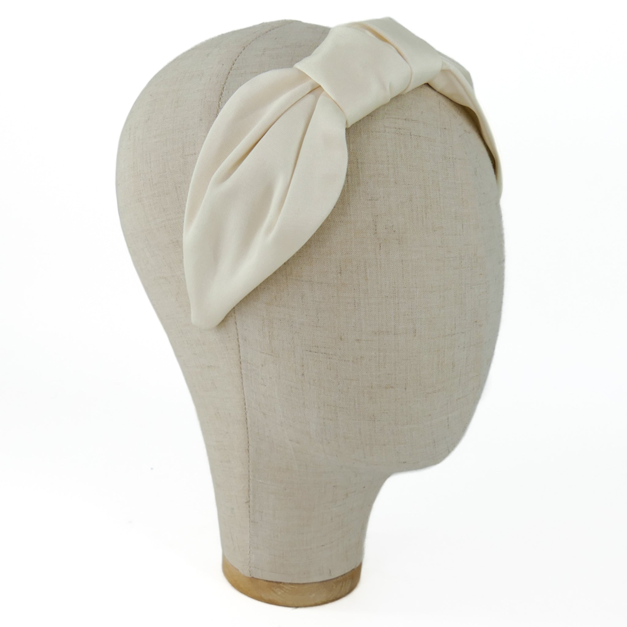 Serre-tête Vivien en satin blanc naturel