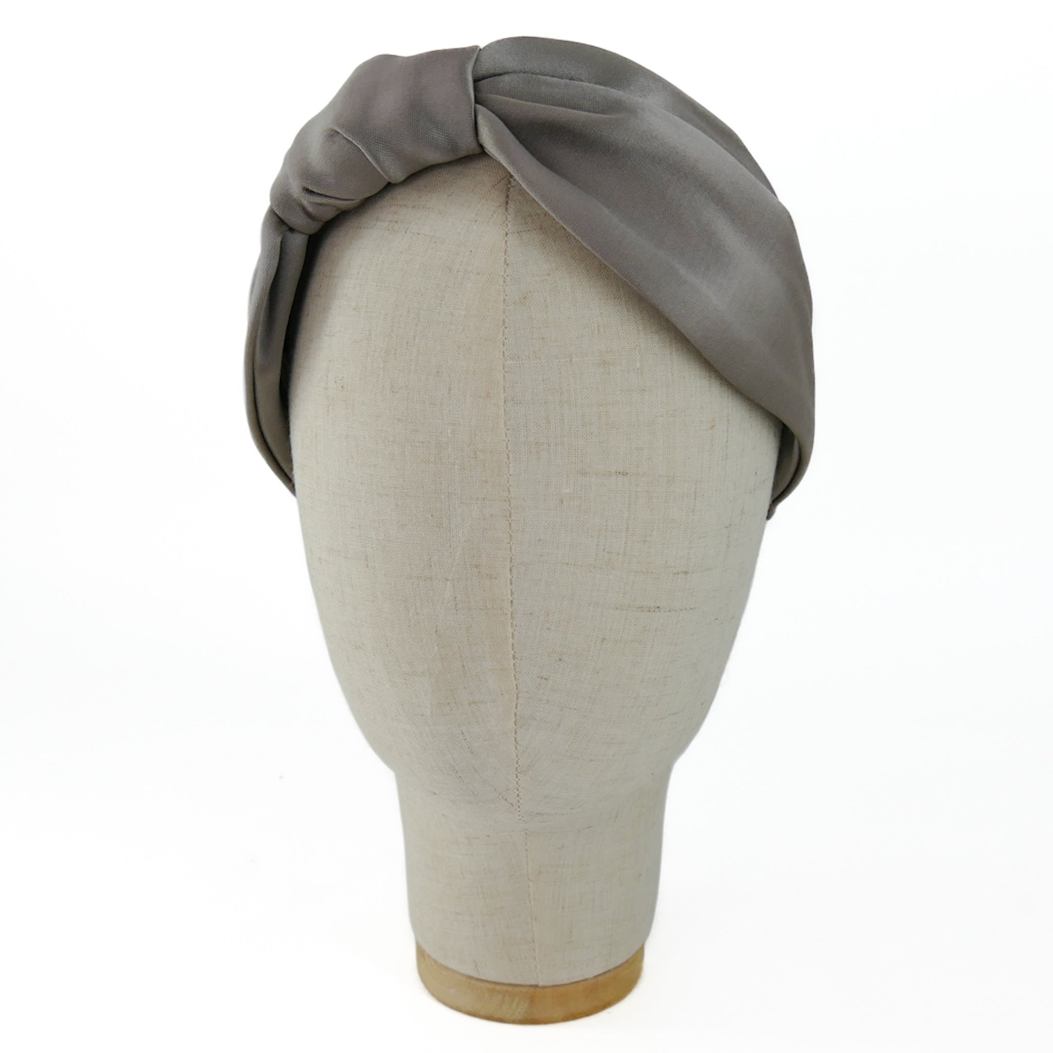 Serre-tête Vivien en satin gris colombe foncé