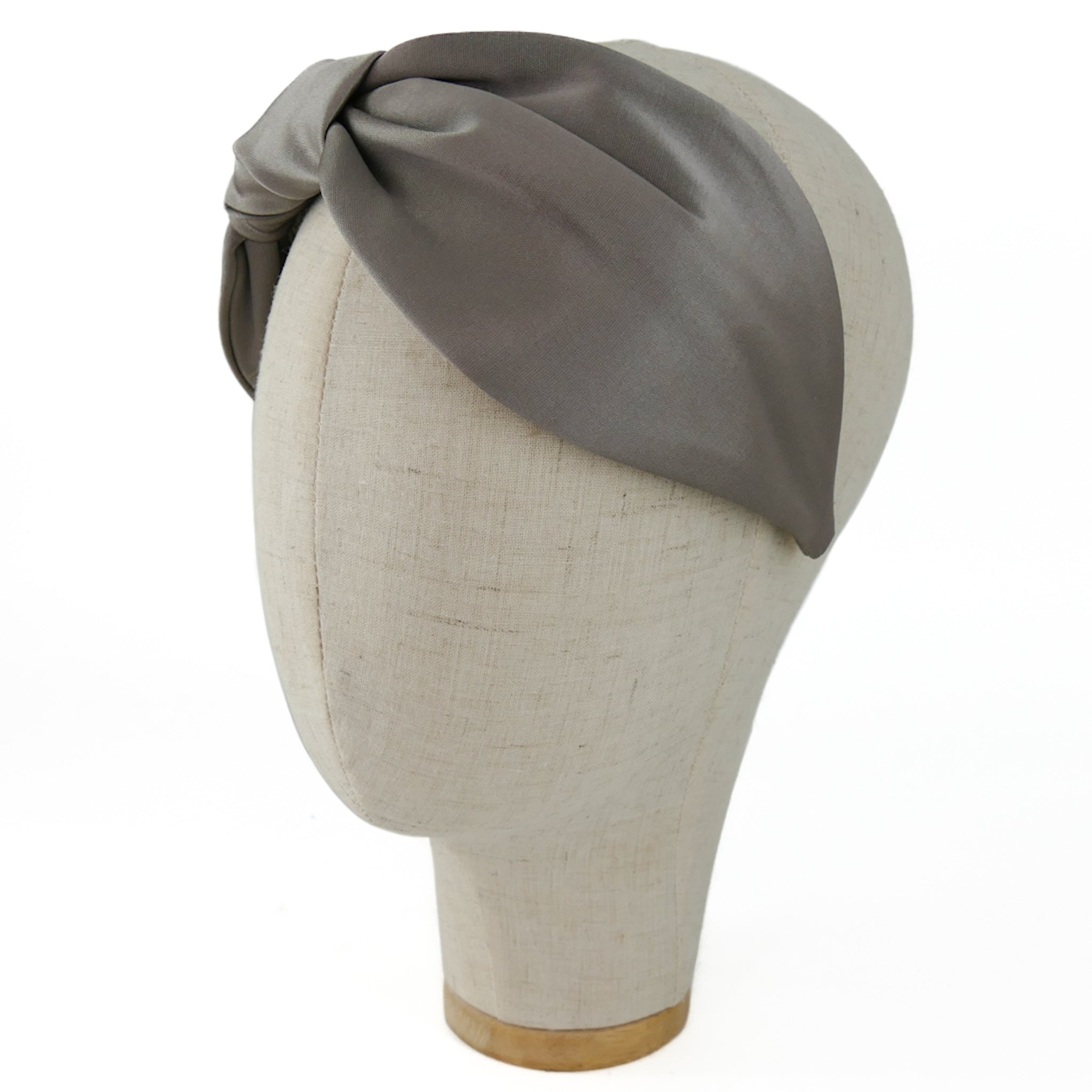 Serre-tête Vivien en satin gris colombe foncé